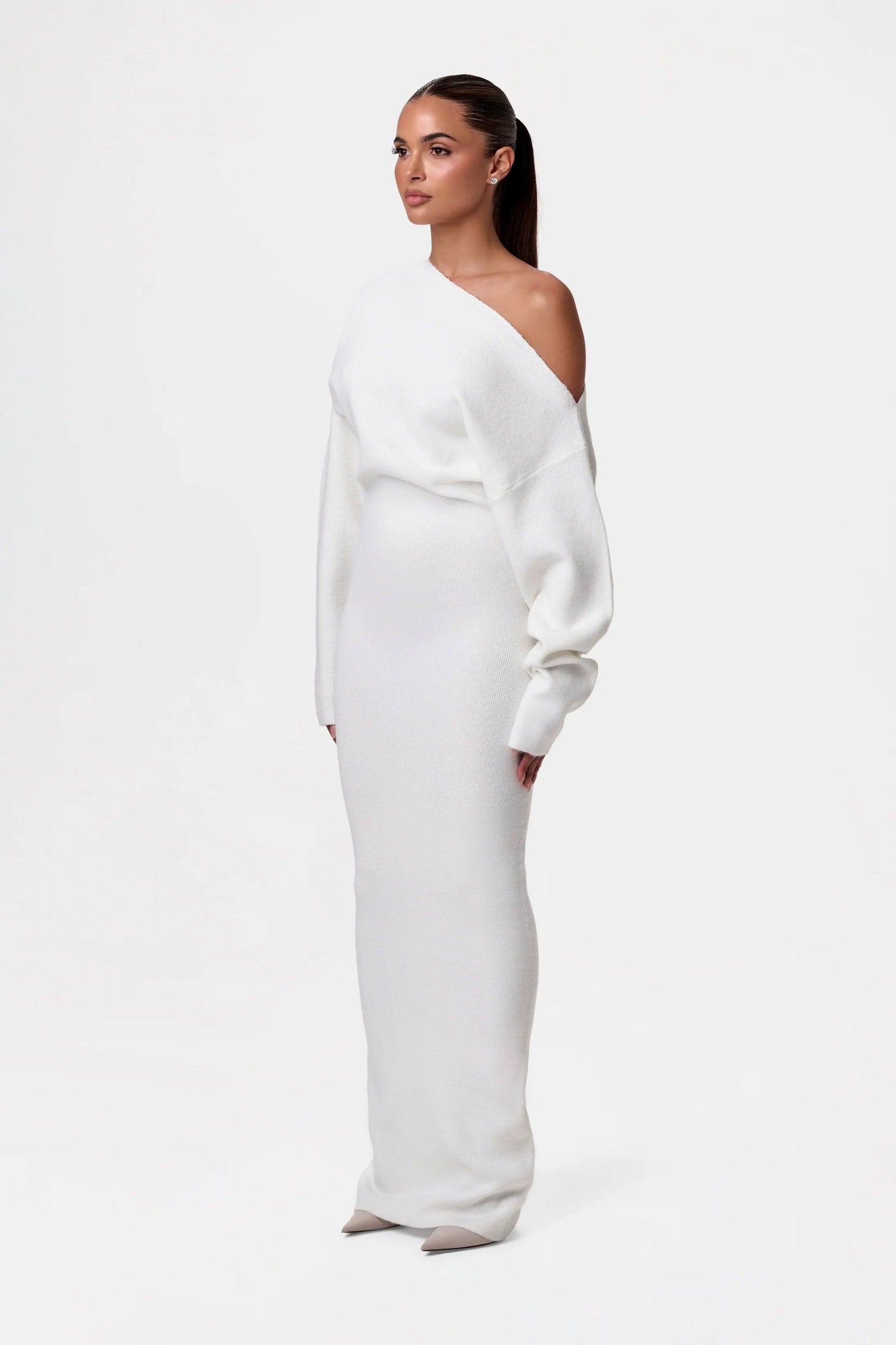 EffortlessMuse™ Off-Shoulder Maxi Dress